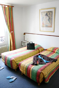 metro la Chapelle - direct pour Saint Germain des Pres - cafe le Procope - Flore - Deux Magots